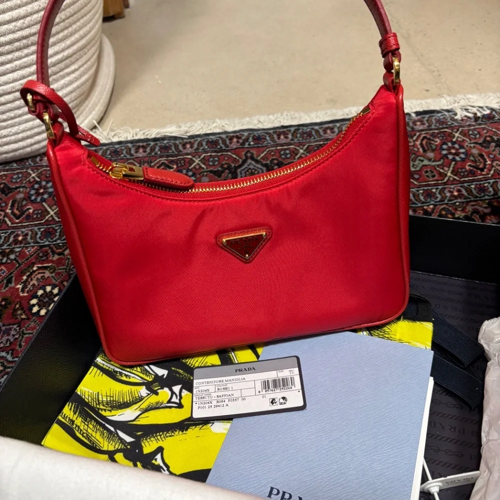 PRADA Re-Edition 2005 Mini Bag Red - Picture 10 of 10